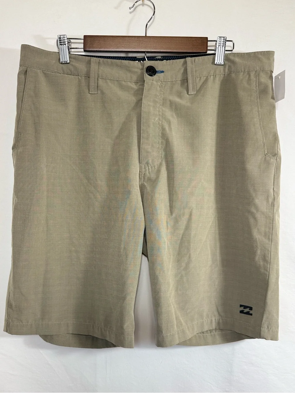 Billabong Men's Flat-Front Shorts in Khaki